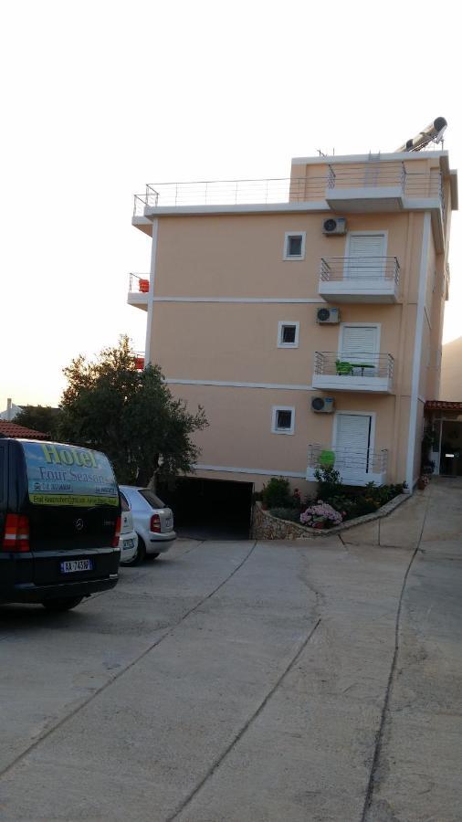 Season Inn Dhërmi Habitación foto